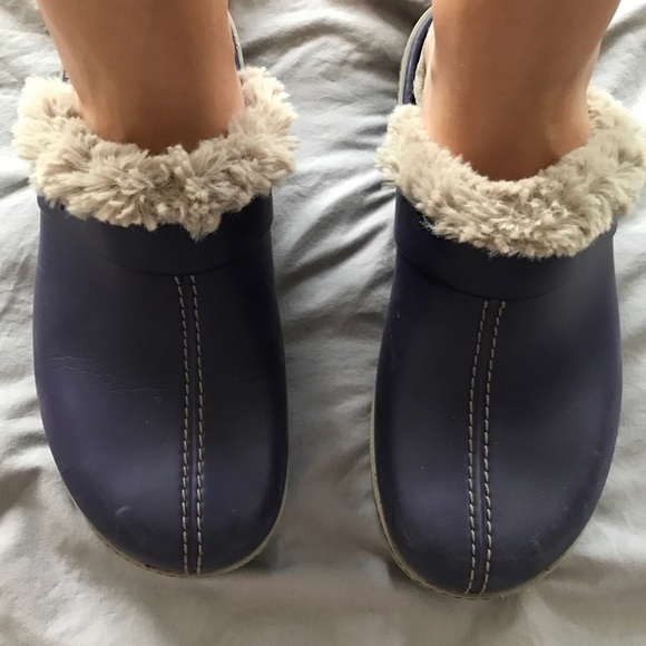 clogs with fur trim